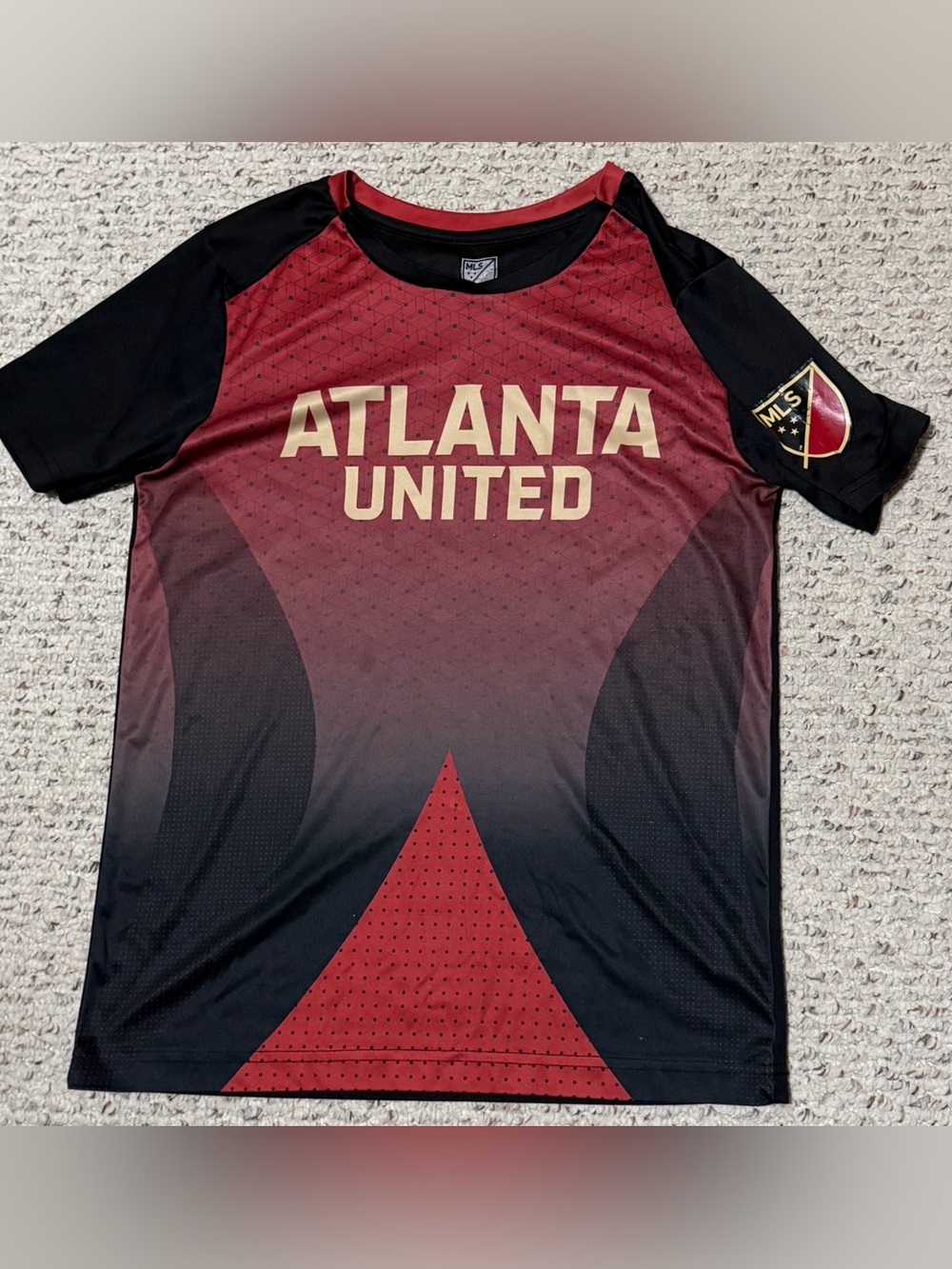 Atlanta United FC Youth XL 16/18 MLS Soccer Jersey Graphic Shirt Black Red